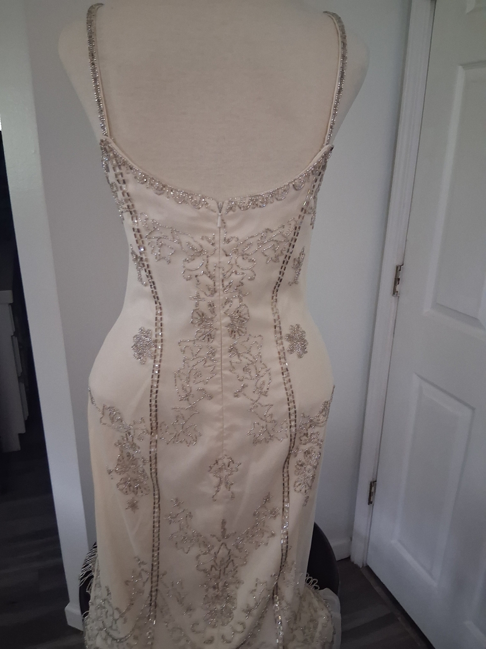 Embellished Ivory Evening Dress with Beaded Detail - Picture 4 of 13